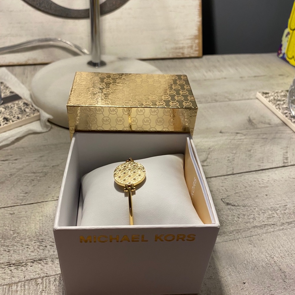 michael kors gold bracelet